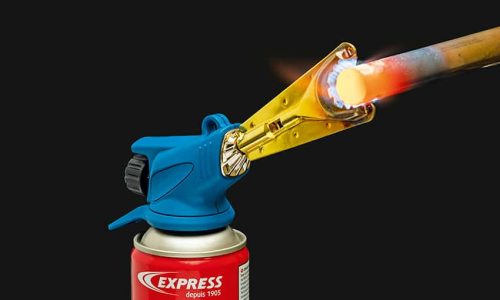 Soudage à la flamme avec la lampe à souder Express Réf. 531 et son cercoflam